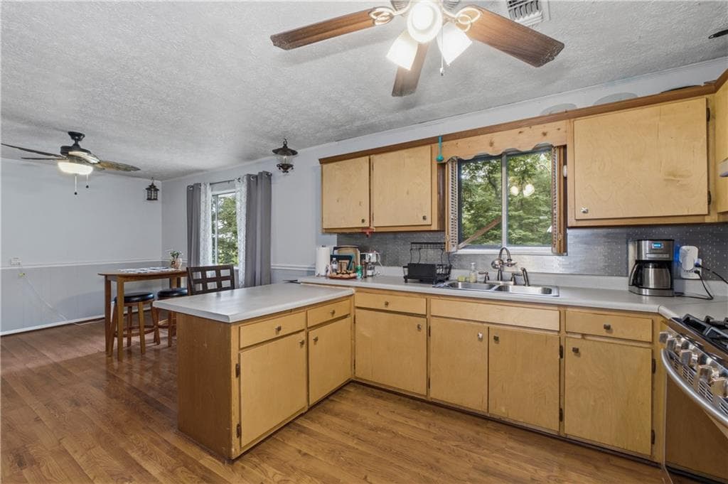 4 bedroom, 3 bathroom, 1,416 sq ft single family residence under contract at 31 Rock Fence Circle, Cartersville, GA 30121 — photo 10