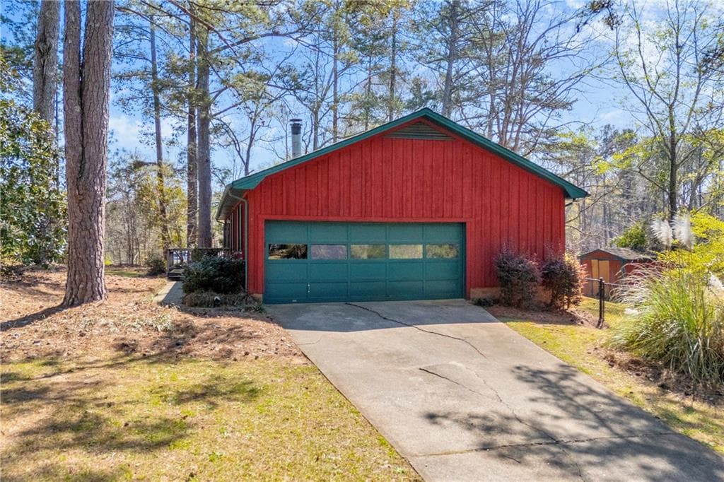 3 bedroom, 2 bathroom, 1,224 sq ft single family residence for sale at 185 Live Oak Place, Athens, GA 30606 — photo 5