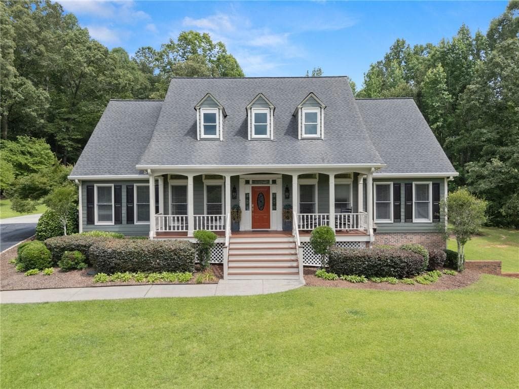 5 bedroom, 6 bathroom, 4,526 sq ft single family residence for sale at 924 James Powers Road, Monroe, GA 30656 — photo 2