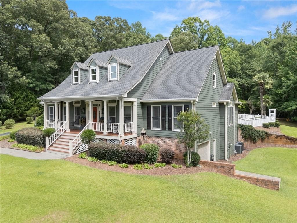 5 bedroom, 6 bathroom, 4,526 sq ft single family residence for sale at 924 James Powers Road, Monroe, GA 30656 — photo 4