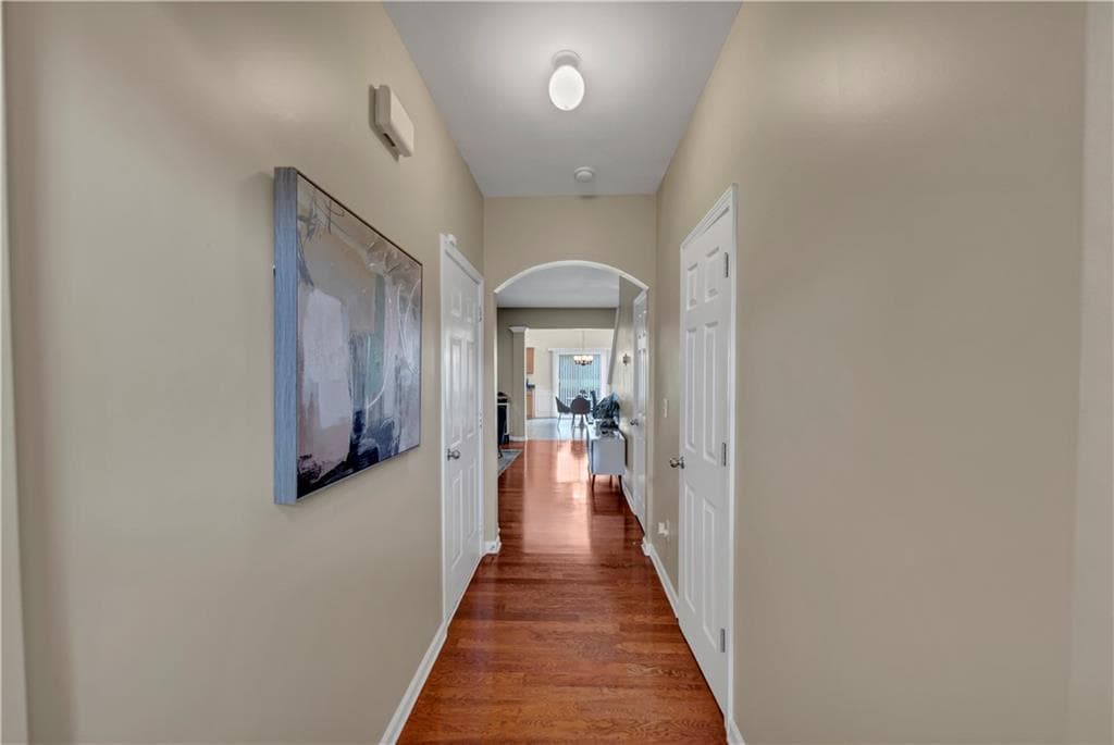 3 bedroom, 3 bathroom, 1,696 sq ft townhouse for sale at 1936 Lakeshore Overlook Circle, Kennesaw, GA 30152 — photo 8
