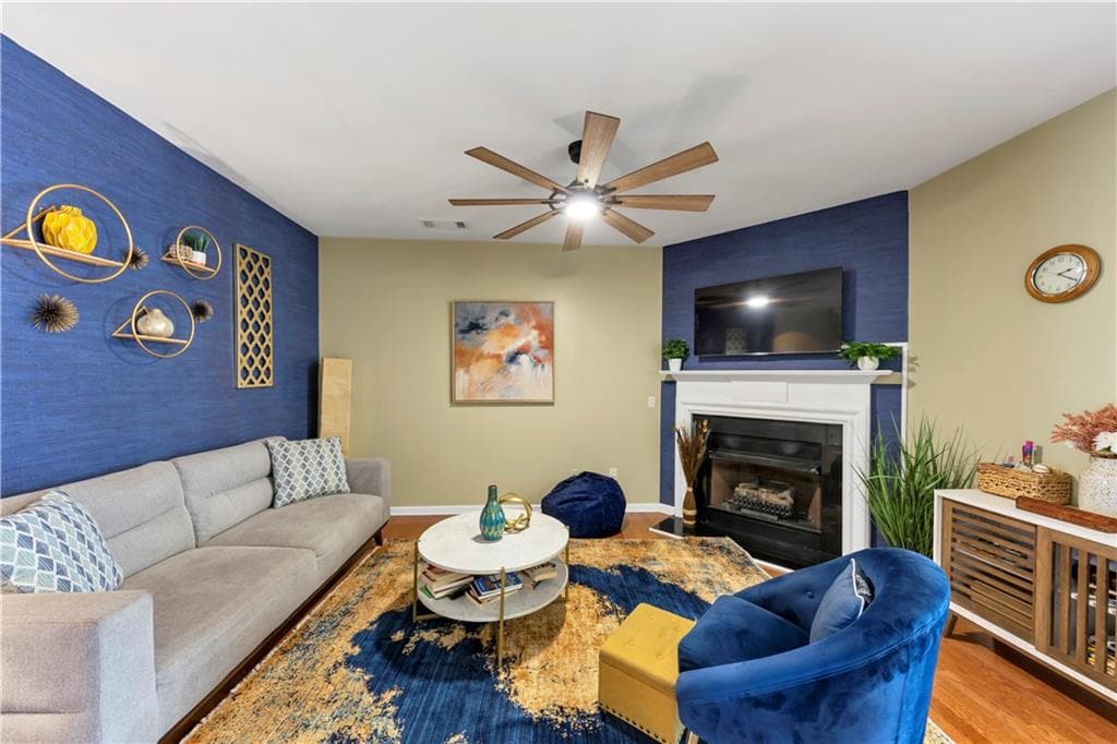 3 bedroom, 3 bathroom, 1,696 sq ft townhouse for sale at 1936 Lakeshore Overlook Circle, Kennesaw, GA 30152 — photo 10