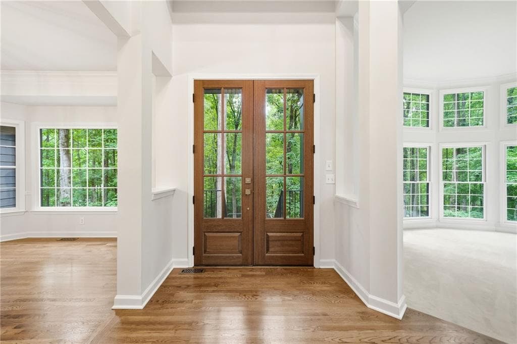 5 bedroom, 4 bathroom, 6,580 sq ft single family residence for sale at 550 Eagles Landing Drive, Alpharetta, GA 30004 — photo 10