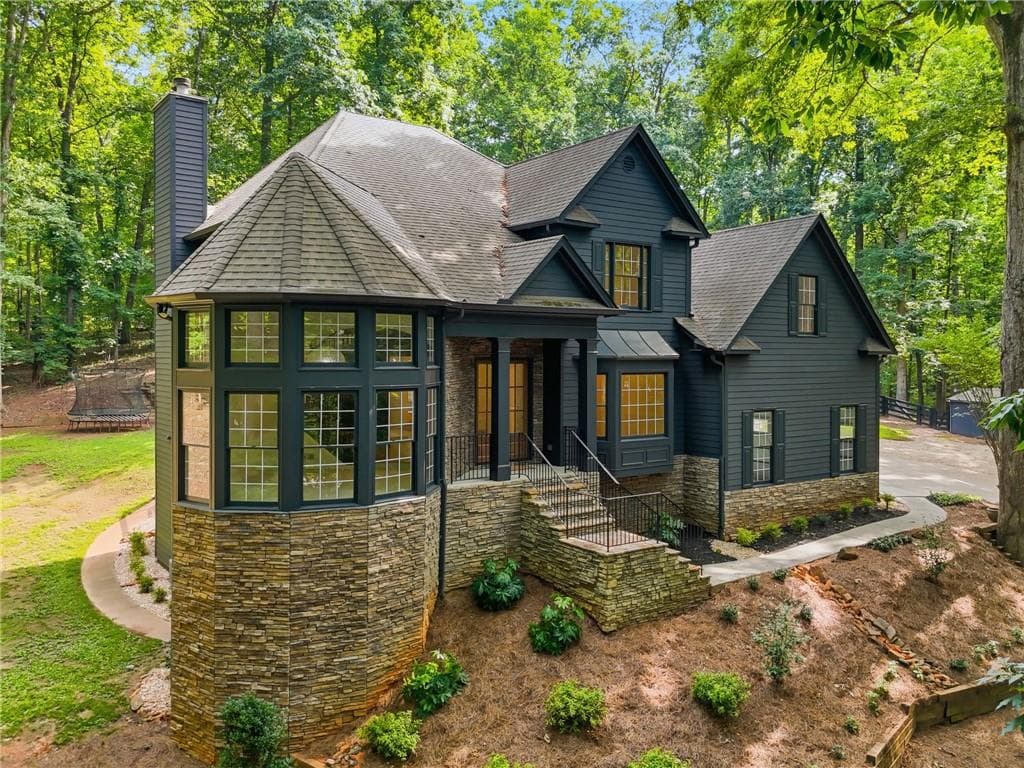 5 bedroom, 4 bathroom, 6,580 sq ft single family residence for sale at 550 Eagles Landing Drive, Alpharetta, GA 30004 — photo 6
