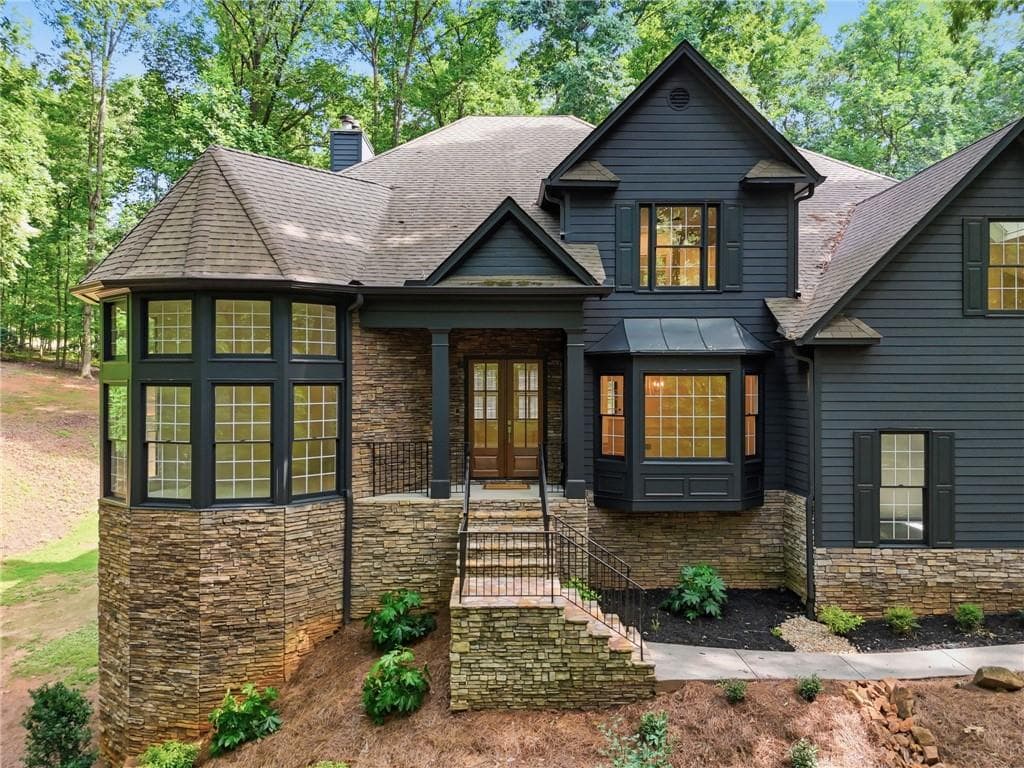 5 bedroom, 4 bathroom, 6,580 sq ft single family residence for sale at 550 Eagles Landing Drive, Alpharetta, GA 30004 — photo 4