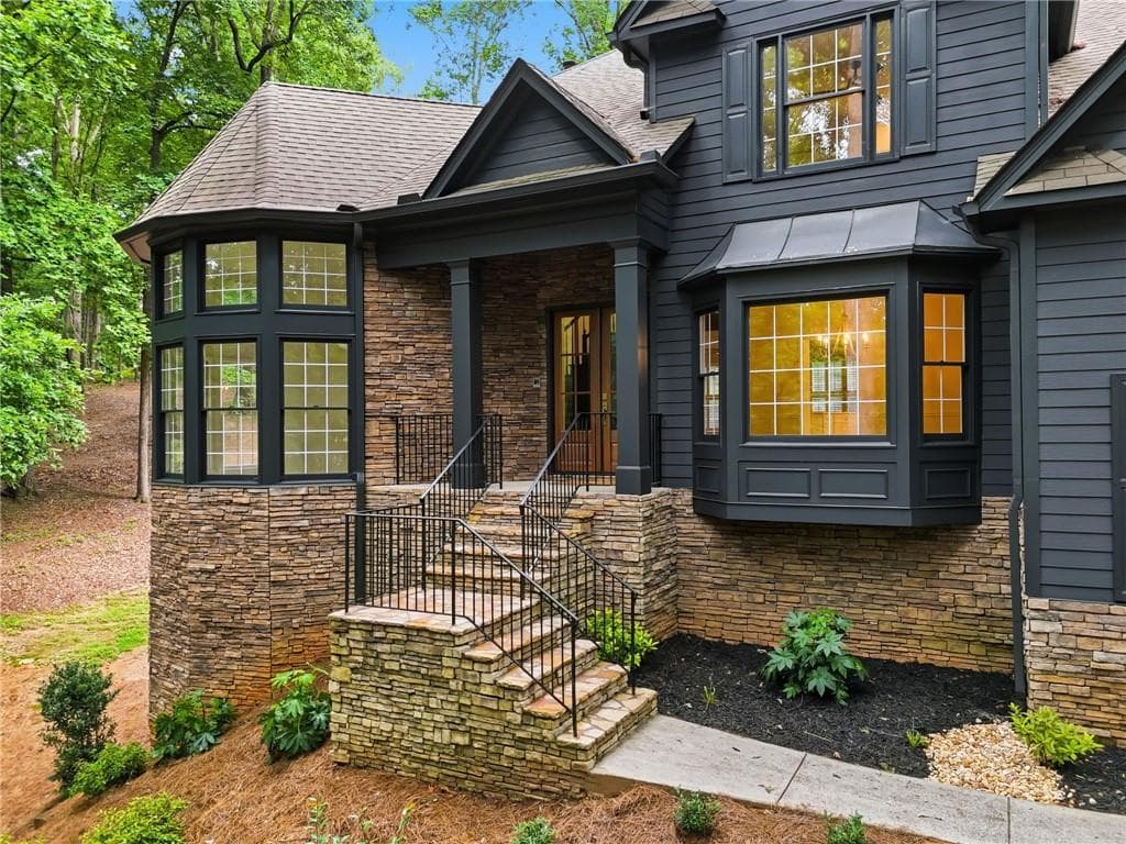 5 bedroom, 4 bathroom, 6,580 sq ft single family residence for sale at 550 Eagles Landing Drive, Alpharetta, GA 30004 — photo 7