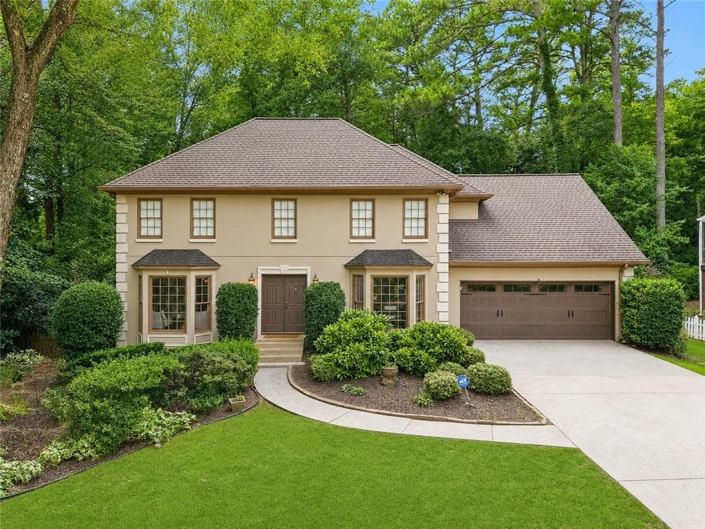 4824 Hampton Lake Drive