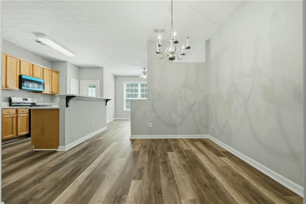 3 bedroom, 3 bathroom, 1,594 sq ft townhouse for sale at 1622 Jackson Way, Atlanta, GA 30318 — photo 3