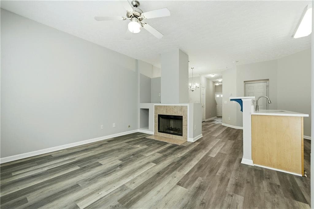3 bedroom, 3 bathroom, 1,594 sq ft townhouse for sale at 1622 Jackson Way, Atlanta, GA 30318 — photo 9