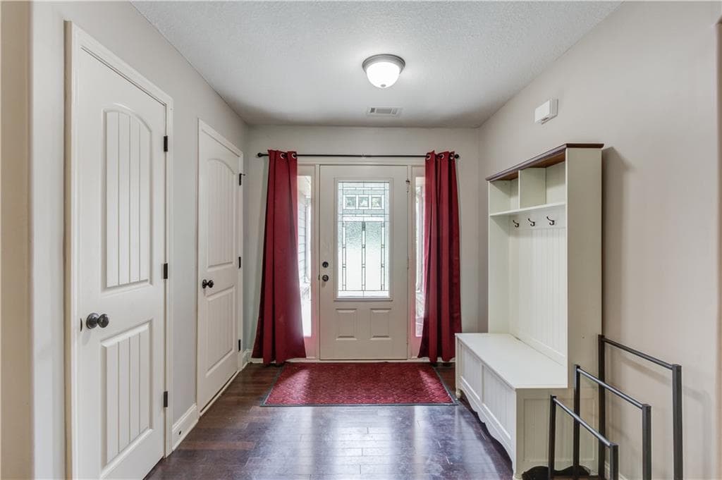4 bedroom, 3 bathroom, 2,267 sq ft single family residence under contract at 154 Rolling Oaks Lane, Colbert, GA 30628 — photo 4