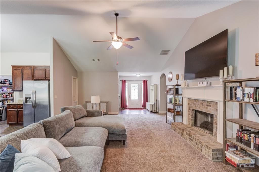 4 bedroom, 3 bathroom, 2,267 sq ft single family residence under contract at 154 Rolling Oaks Lane, Colbert, GA 30628 — photo 7
