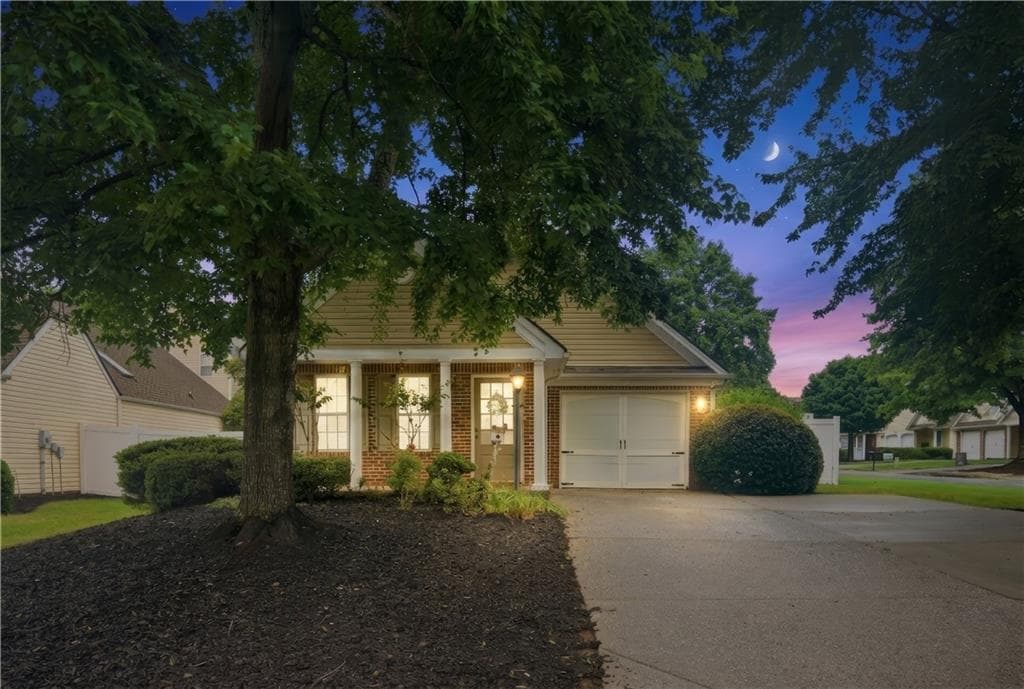 2 bedroom, 2 bathroom, 1,301 sq ft single family residence sold at 2510 Cottage View Way, Cumming, GA 30040