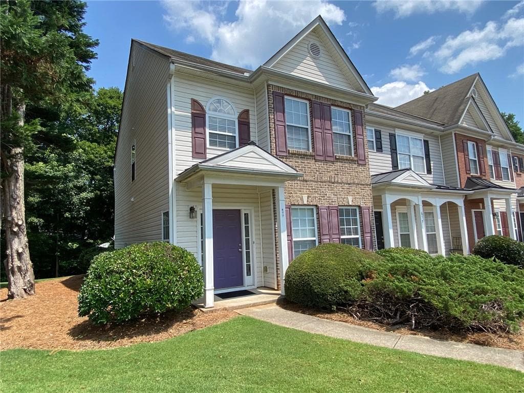 2 bedroom, 3 bathroom, 1,498 sq ft townhouse for rent at 677 Kenridge Drive, Suwanee, GA 30024 for $1,850 a month — photo 1 of 36
