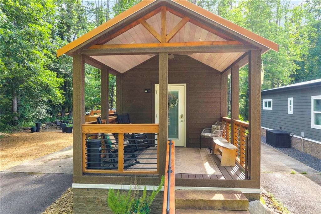 1 bedroom, 1 bathroom, 532 sq ft single family residence for sale at 4960 Laurel Lodge LOT 48 Road, Clarkesville, GA 30523 — photo 2