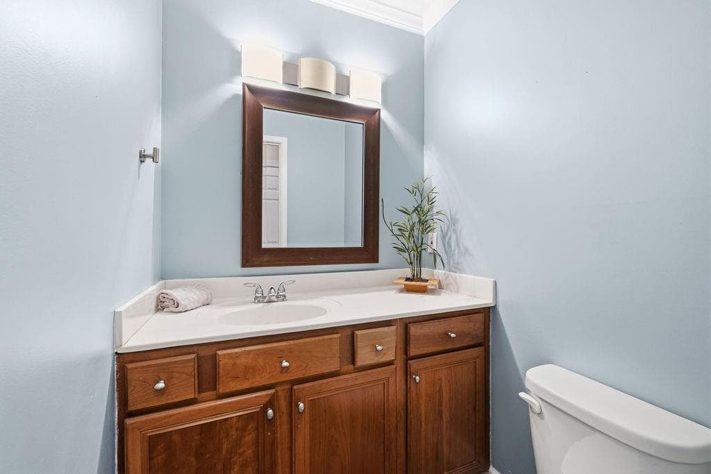 2 bedroom, 3 bathroom, 1,480 sq ft townhouse under contract at 65 Mount Vernon Circle, Sandy Springs, GA 30338 — photo 8