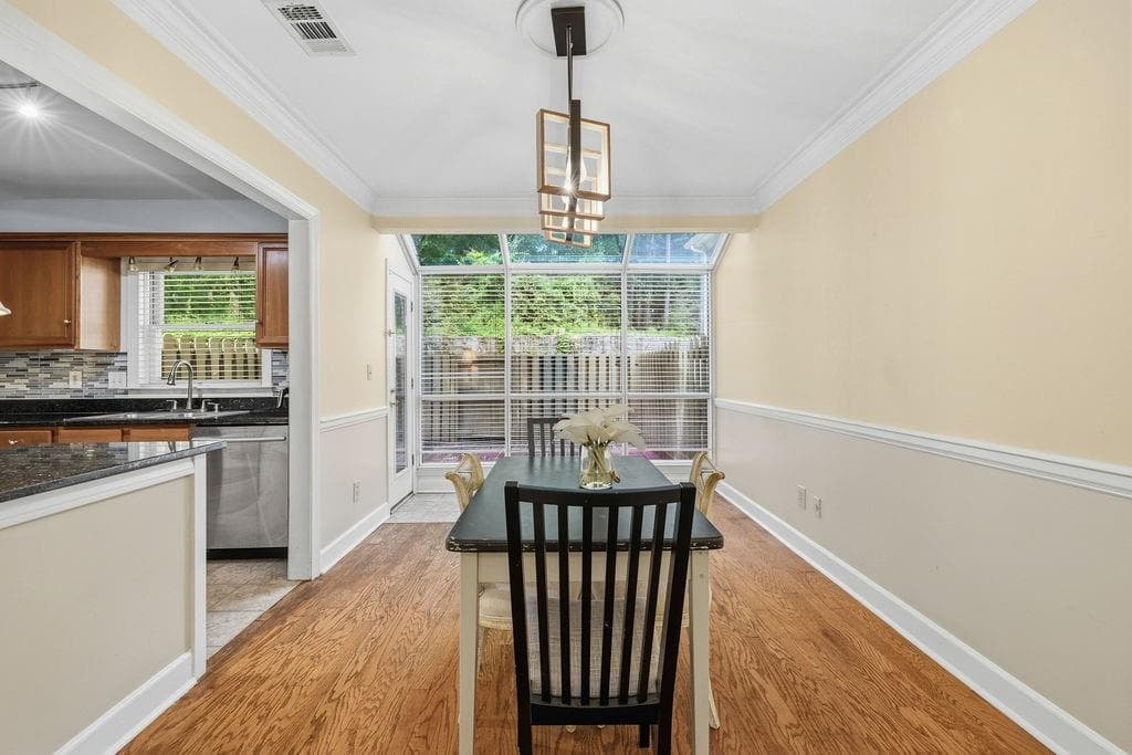 2 bedroom, 3 bathroom, 1,480 sq ft townhouse under contract at 65 Mount Vernon Circle, Sandy Springs, GA 30338 — photo 10