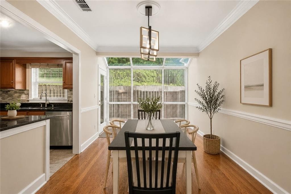 2 bedroom, 3 bathroom, 1,480 sq ft townhouse under contract at 65 Mount Vernon Circle, Sandy Springs, GA 30338 — photo 9