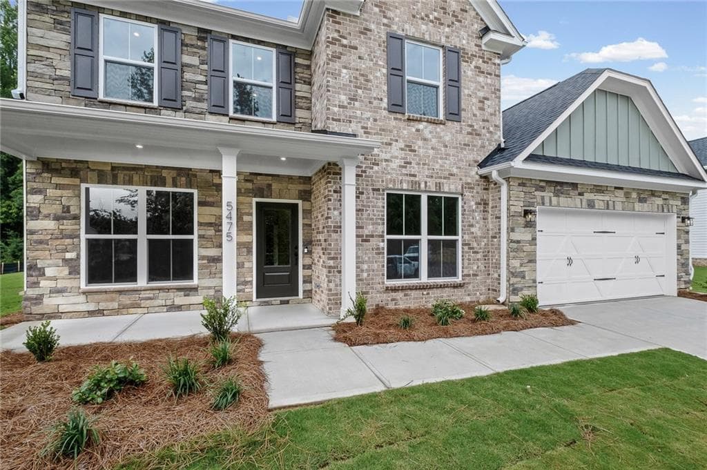 5 bedroom, 5 bathroom, 3,554 sq ft single family residence under contract at 5475 Julep Court, Cumming, GA 30028 — photo 2