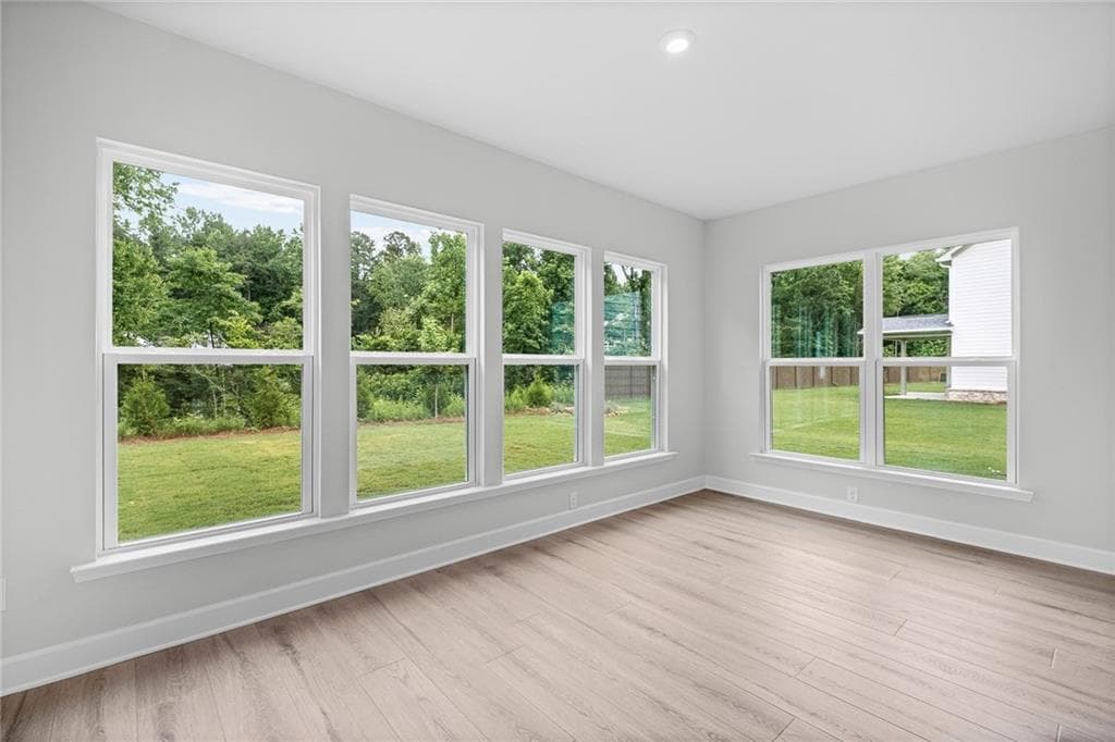 5 bedroom, 5 bathroom, 3,554 sq ft single family residence under contract at 5475 Julep Court, Cumming, GA 30028 — photo 7