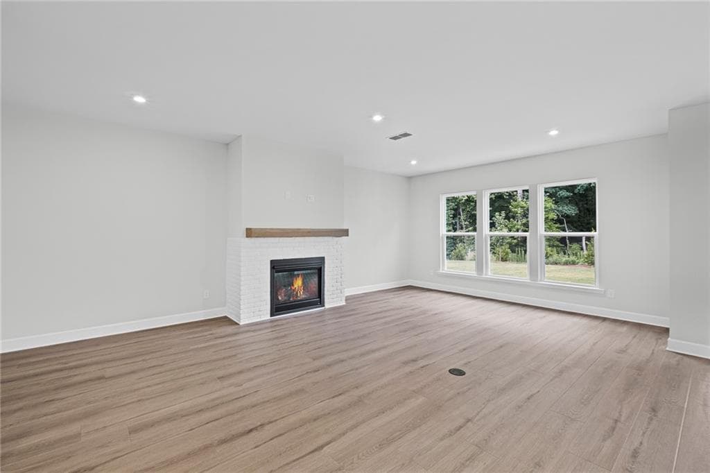 5 bedroom, 5 bathroom, 3,554 sq ft single family residence under contract at 5475 Julep Court, Cumming, GA 30028 — photo 8