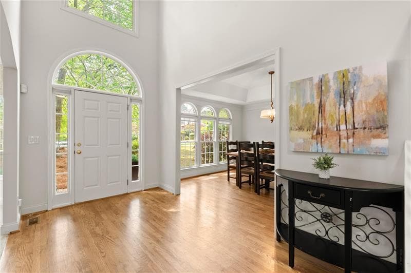 5 bedroom, 4 bathroom, 4,120 sq ft single family residence for sale at 4425 Woodside Court, Cumming, GA 30041 — photo 7