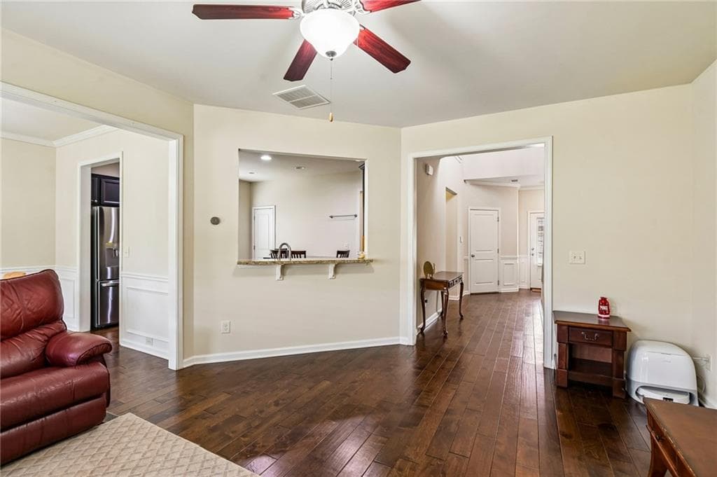 3 bedroom, 3 bathroom, 1,963 sq ft single family residence for sale at 6025 Weddington Drive, Cumming, GA 30040 — photo 7