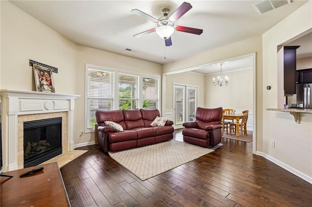 3 bedroom, 3 bathroom, 1,963 sq ft single family residence for sale at 6025 Weddington Drive, Cumming, GA 30040 — photo 8