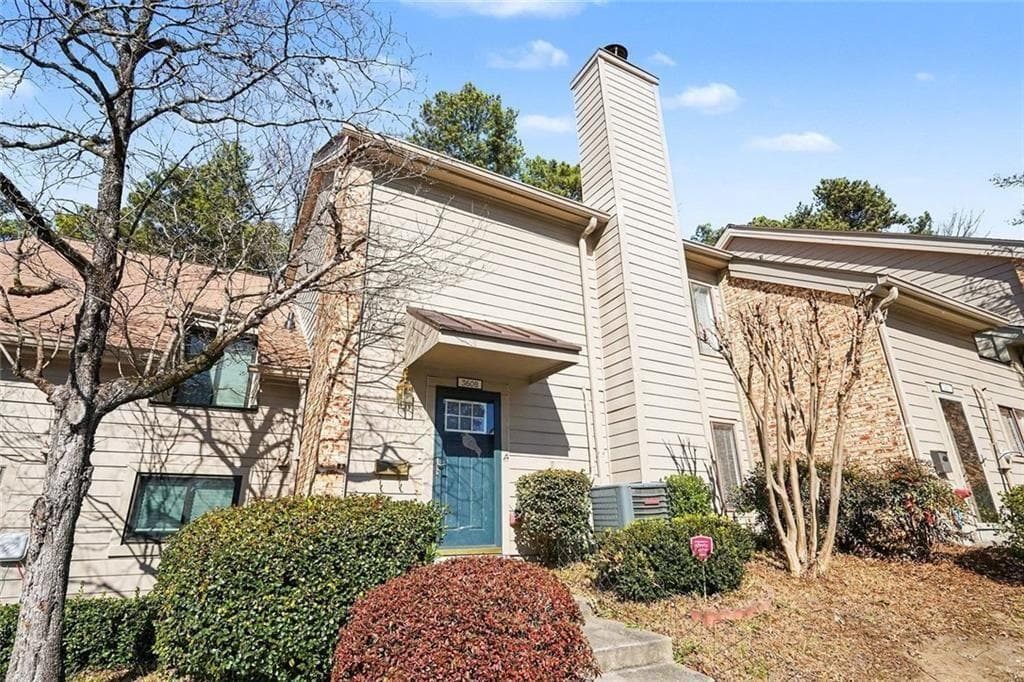 3 bedroom, 3 bathroom, 1,680 sq ft condominium sold at 3608 Stonewall Court, Atlanta, GA 30339