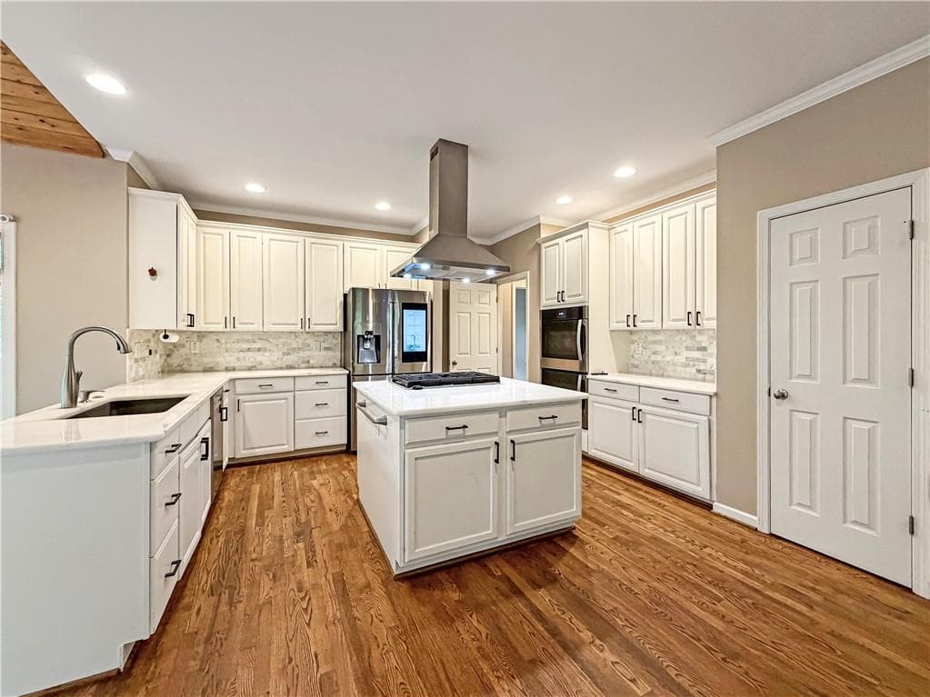 4 bedroom, 4 bathroom, 4,612 sq ft single family residence for sale at 2299 Camden Drive, Marietta, GA 30064 — photo 2