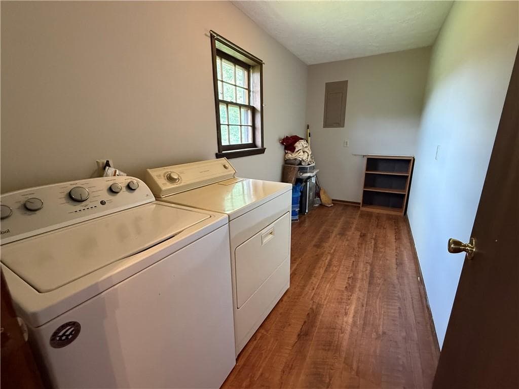 3 bedroom, 2 bathroom single family residence for rent at 109 Broken Arrow, Clarkesville, GA 30523 for $1,600 a month — photo 5
