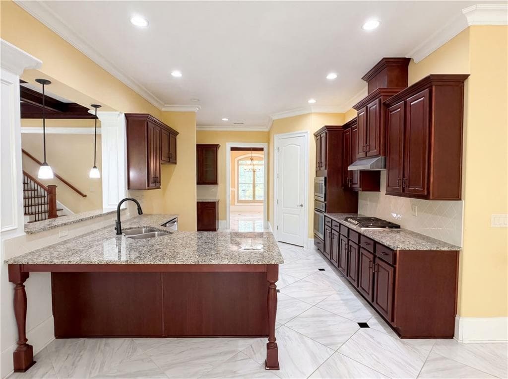 5 bedroom, 4 bathroom, 5,237 sq ft single family residence for sale at 332 Warwick Place, Mcdonough, GA 30253 — photo 2