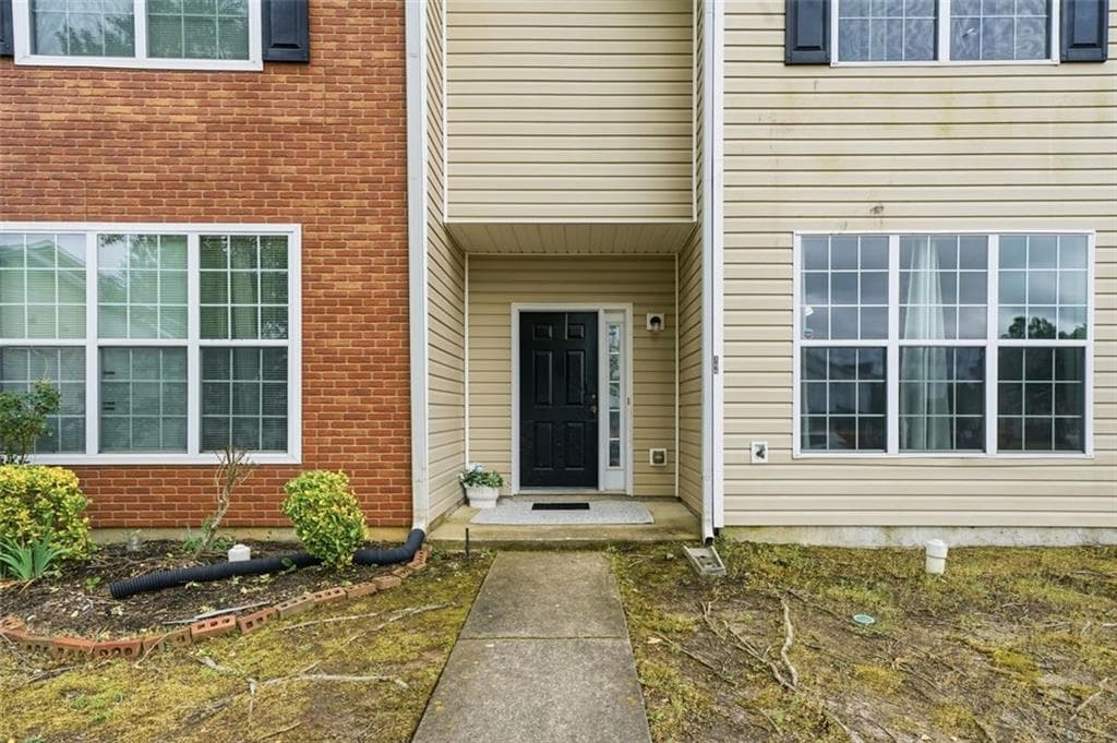 3 bedroom, 3 bathroom, 1,876 sq ft townhouse for rent at 166 Odyssey Turn, Conyers, GA 30012 for $1,950 a month — photo 3