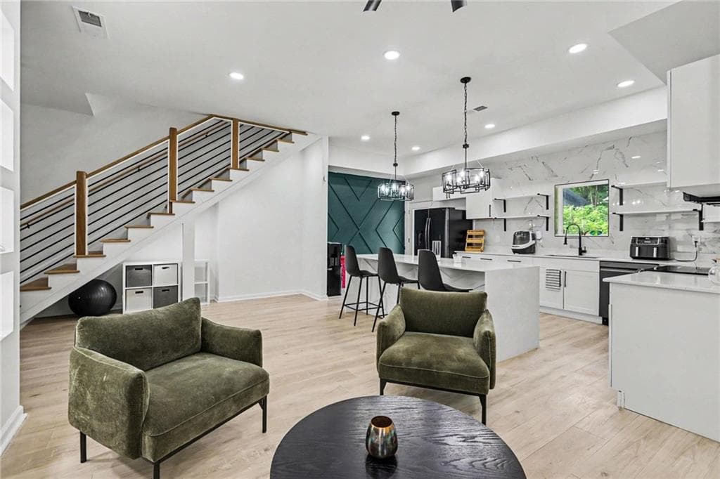 3 bedroom, 3 bathroom, 2,160 sq ft townhouse for sale at 1278 Plaza Avenue B, Atlanta, GA 30310 — photo 5