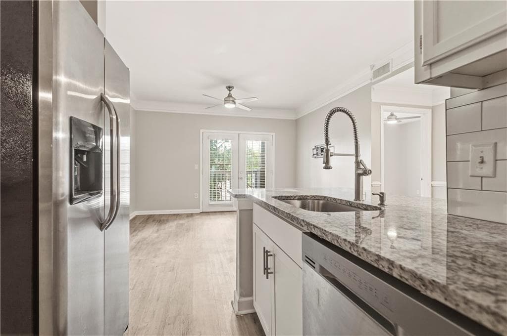 1 bedroom, 1 bathroom, 748 sq ft condominium for rent at 2700 Pine Tree Road 2303, Atlanta, GA 30324 for $1,700 a month — photo 9