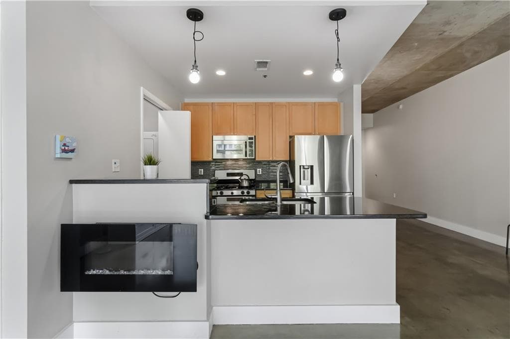 1 bedroom, 1 bathroom, 900 sq ft condominium for sale at 845 Spring Street 322, Atlanta, GA 30308 — photo 7