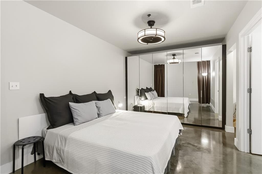 1 bedroom, 1 bathroom, 900 sq ft condominium for sale at 845 Spring Street 322, Atlanta, GA 30308 — photo 4
