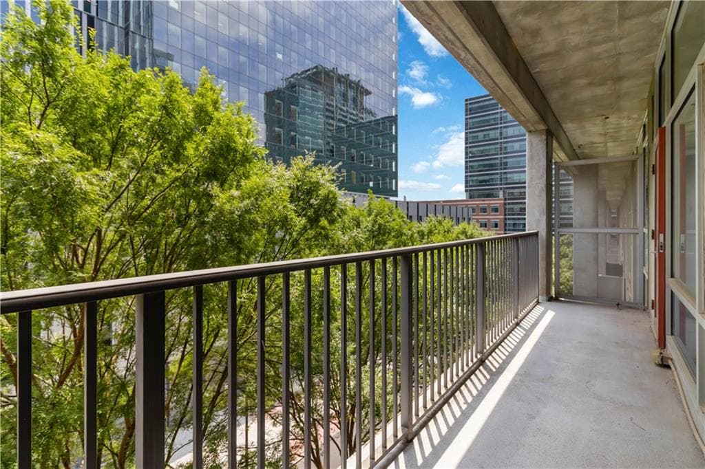 1 bedroom, 1 bathroom, 900 sq ft condominium for sale at 845 Spring Street 322, Atlanta, GA 30308 — photo 9