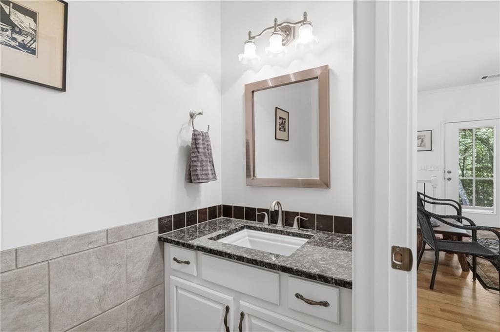 3 bedroom, 3 bathroom, 2,184 sq ft single family residence for sale at 61 Morgan Walk, Big Canoe, GA 30143 — photo 8