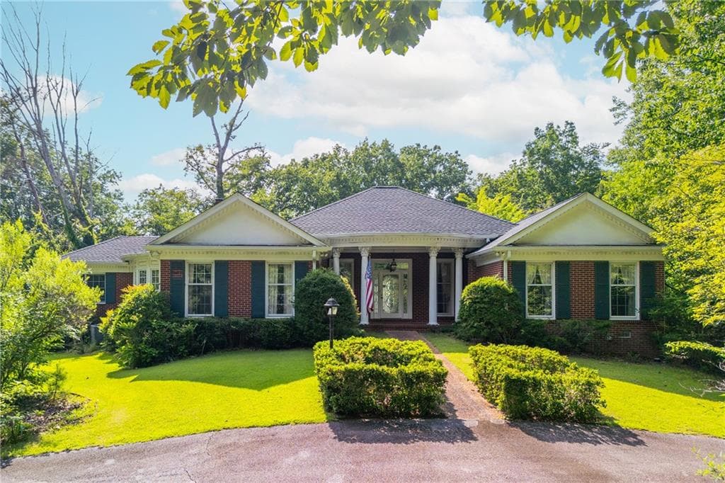 4 bedroom, 3 bathroom, 3,079 sq ft single family residence sold at 2101 Groover Road, Marietta, GA 30062
