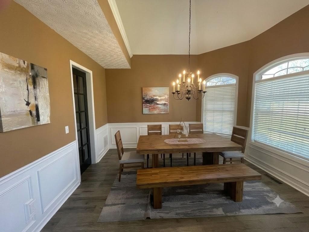 7 bedroom, 4 bathroom, 4,143 sq ft single family residence for sale at 4010 Magnolia Leaf Lane, Suwanee, GA 30024 — photo 3
