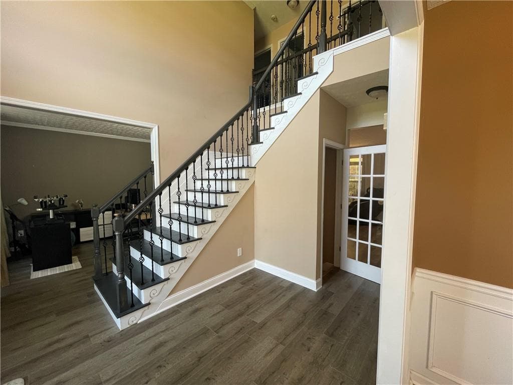 7 bedroom, 4 bathroom, 4,143 sq ft single family residence for sale at 4010 Magnolia Leaf Lane, Suwanee, GA 30024 — photo 5