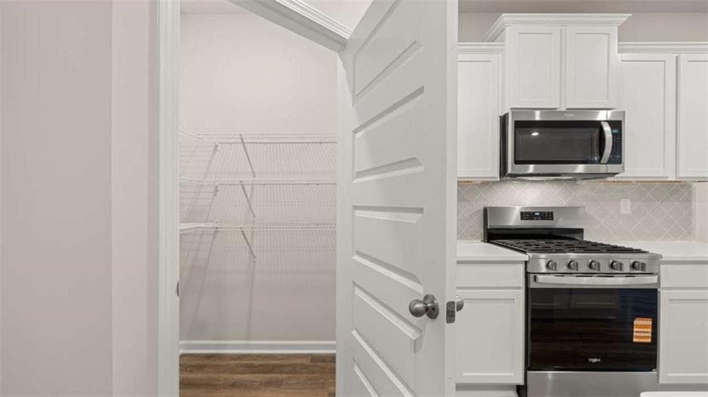 5 bedroom, 4 bathroom, 2,721 sq ft single family residence for sale at 2171 Edgecombe Lane, Dacula, GA 30019 — photo 7