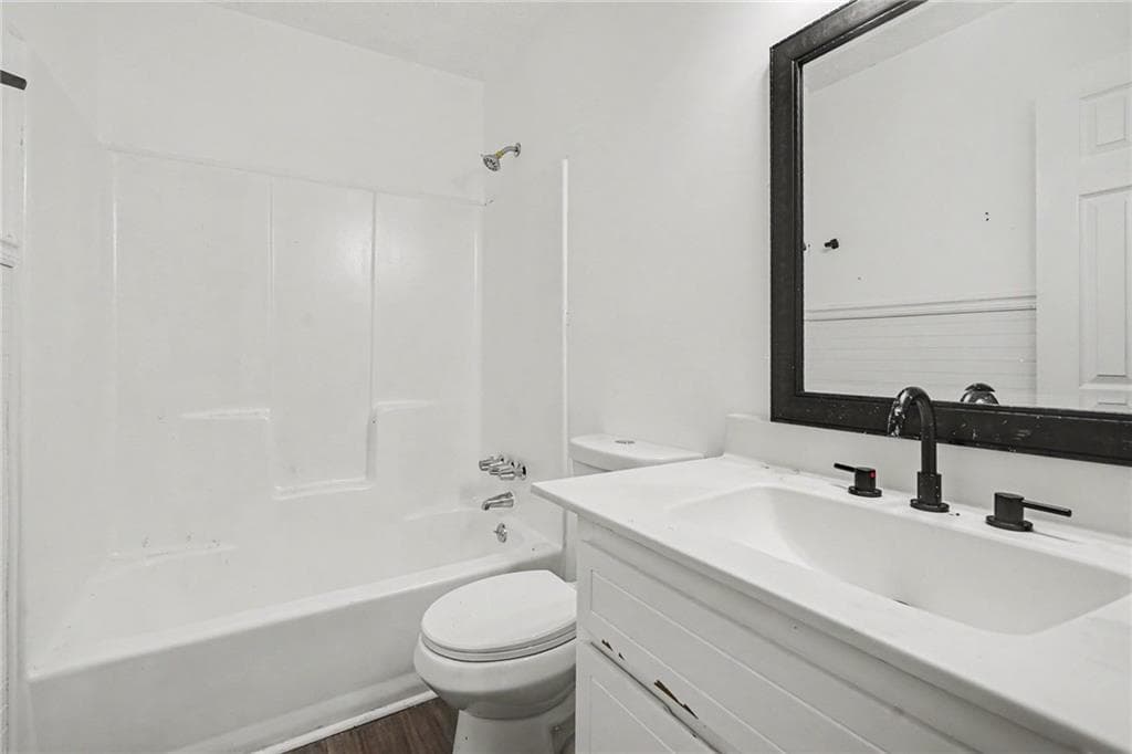 4 bedroom, 3 bathroom, 1,558 sq ft single family residence under contract at 1373 Fairfield Drive, Lilburn, GA 30047 — photo 10