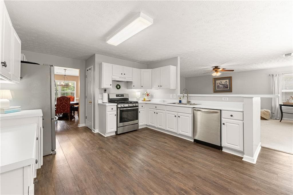 4 bedroom, 3 bathroom, 2,807 sq ft single family residence under contract at 2665 Meridian Drive, Dacula, GA 30019 — photo 9