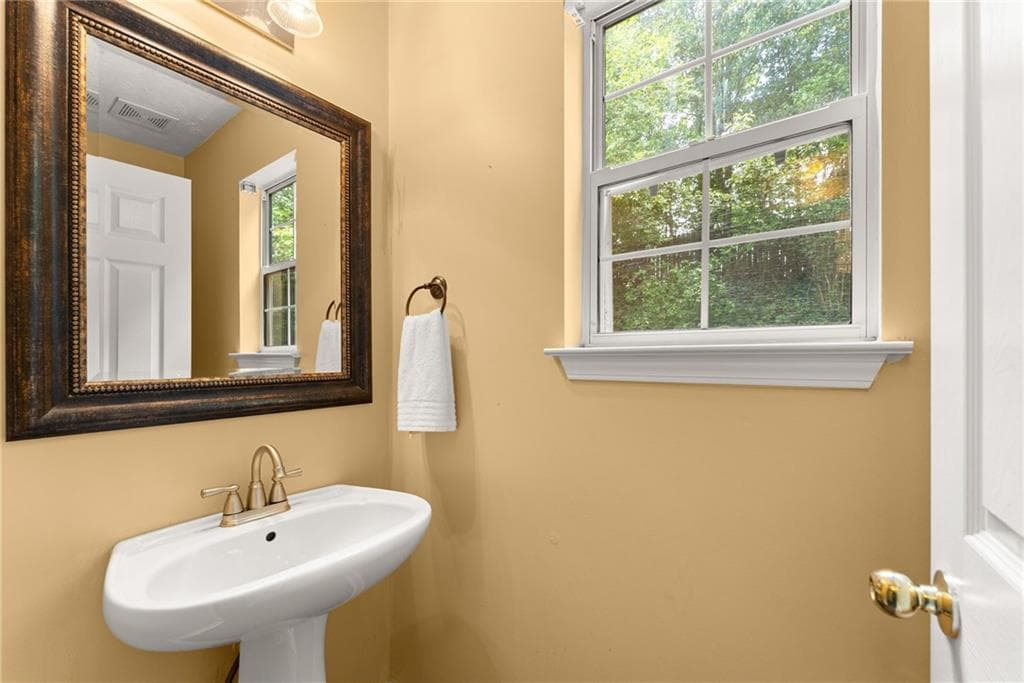 4 bedroom, 3 bathroom, 2,807 sq ft single family residence under contract at 2665 Meridian Drive, Dacula, GA 30019 — photo 7