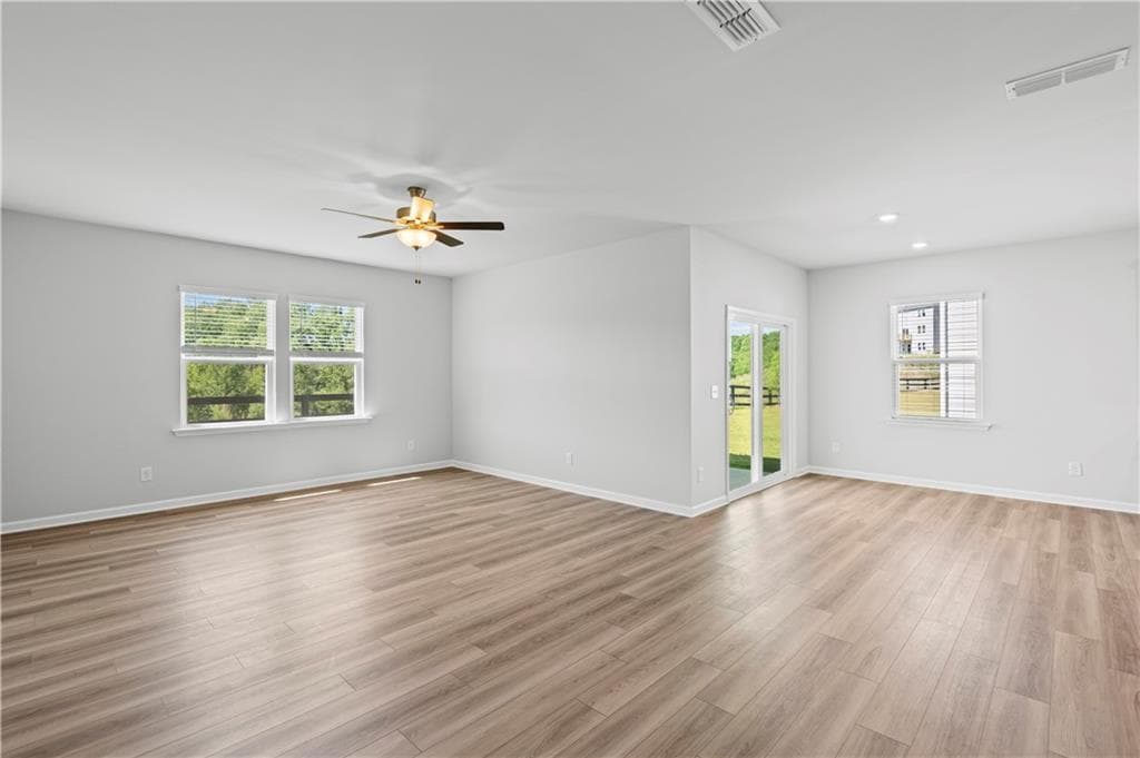 4 bedroom, 2 bathroom, 1,838 sq ft single family residence for sale at 3123 Orwell Drive, Gainesville, GA 30507 — photo 3