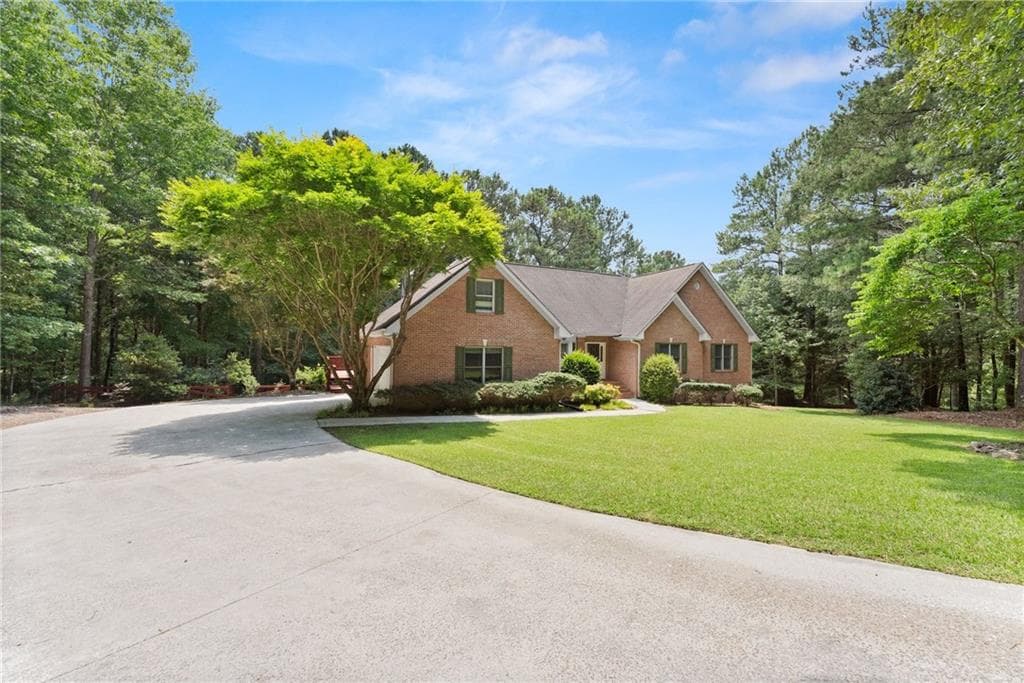 3 bedroom, 4 bathroom, 4,210 sq ft single family residence for sale at 2405 Brooks Road, Dacula, GA 30019 — photo 6