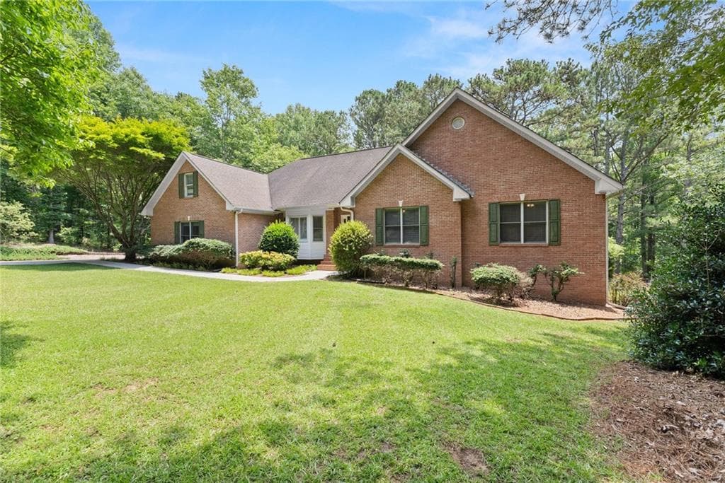 3 bedroom, 4 bathroom, 4,210 sq ft single family residence for sale at 2405 Brooks Road, Dacula, GA 30019 — photo 7