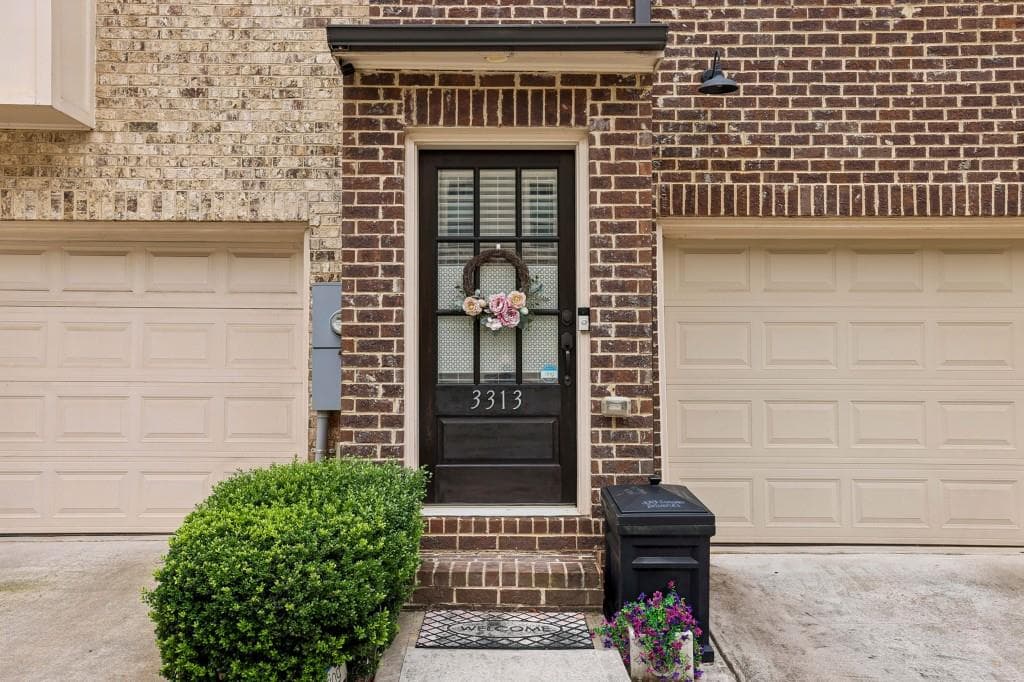 4 bedroom, 4 bathroom, 2,400 sq ft townhouse for sale at 3313 Sangster Way, Decatur, GA 30032 — photo 2