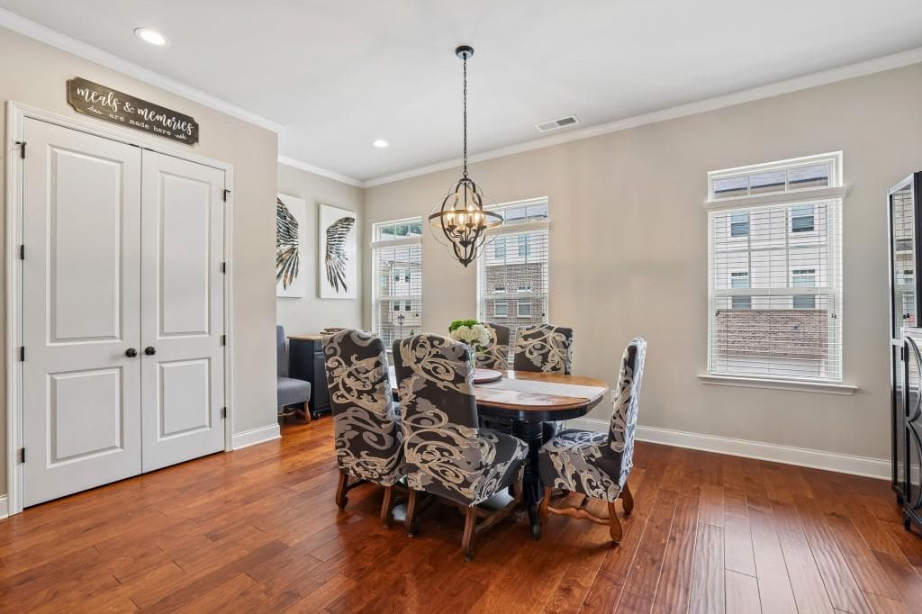 4 bedroom, 4 bathroom, 2,400 sq ft townhouse for sale at 3313 Sangster Way, Decatur, GA 30032 — photo 4